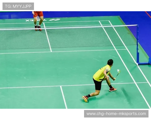 羽毛球反手快抽让对手毫无还手