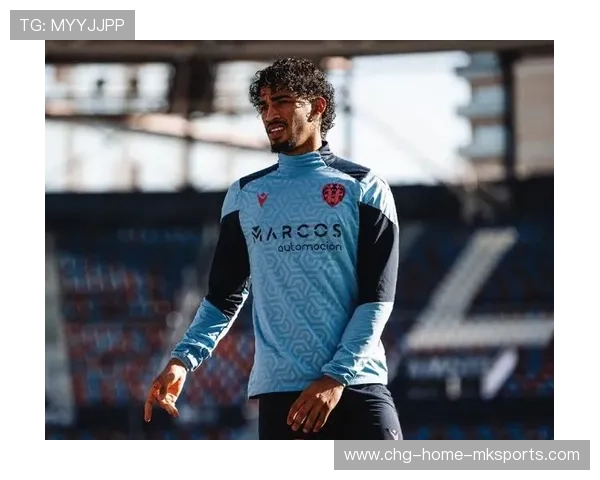 莱万特法布里等候时机准 莱万特法布里等候时机准